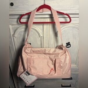 Reebok Garnet Medium Duffle Bag Peach Spacedye Gym Travel